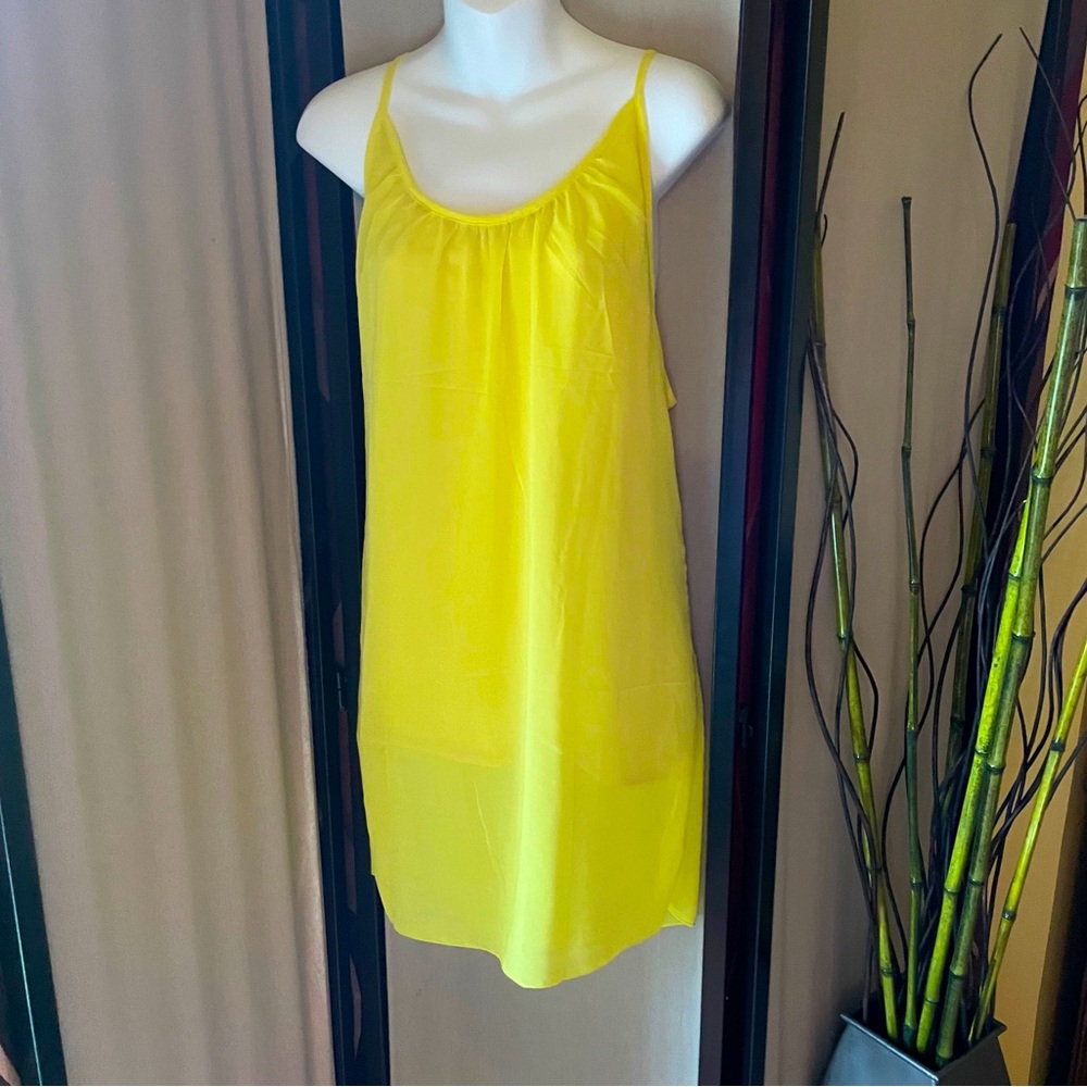 Beautiful yellow sun dress.  No size or brand tag available. Approx size Medium